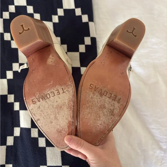 Tecovas Daisy Boot in White - Picture 3 of 4